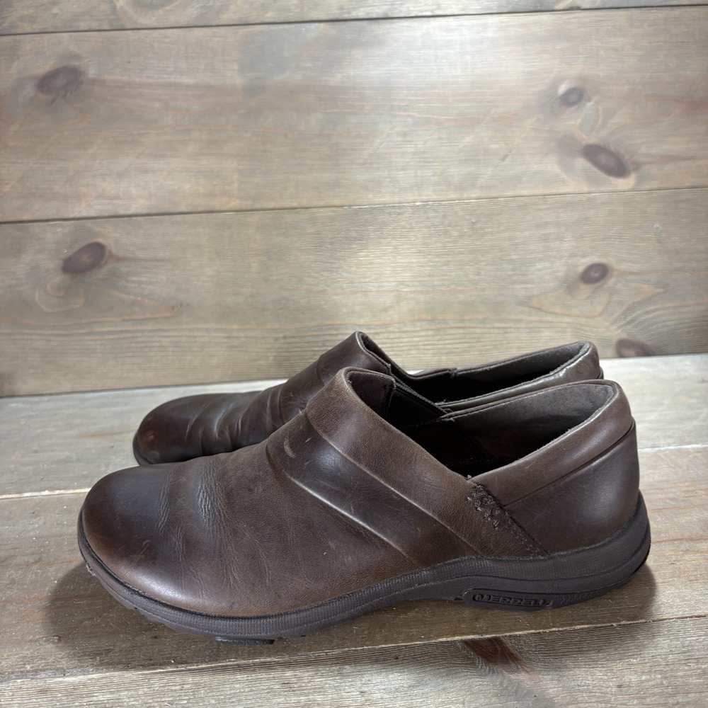 Merrell Dassie Womens size 6 shoes Brown Leather Slip On Stitch Clogs